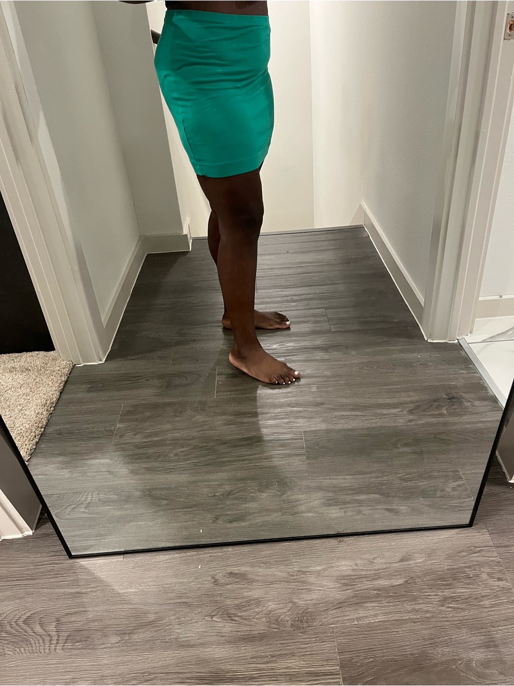 Green Stretch Mini Skirt - Picture 4 of 4